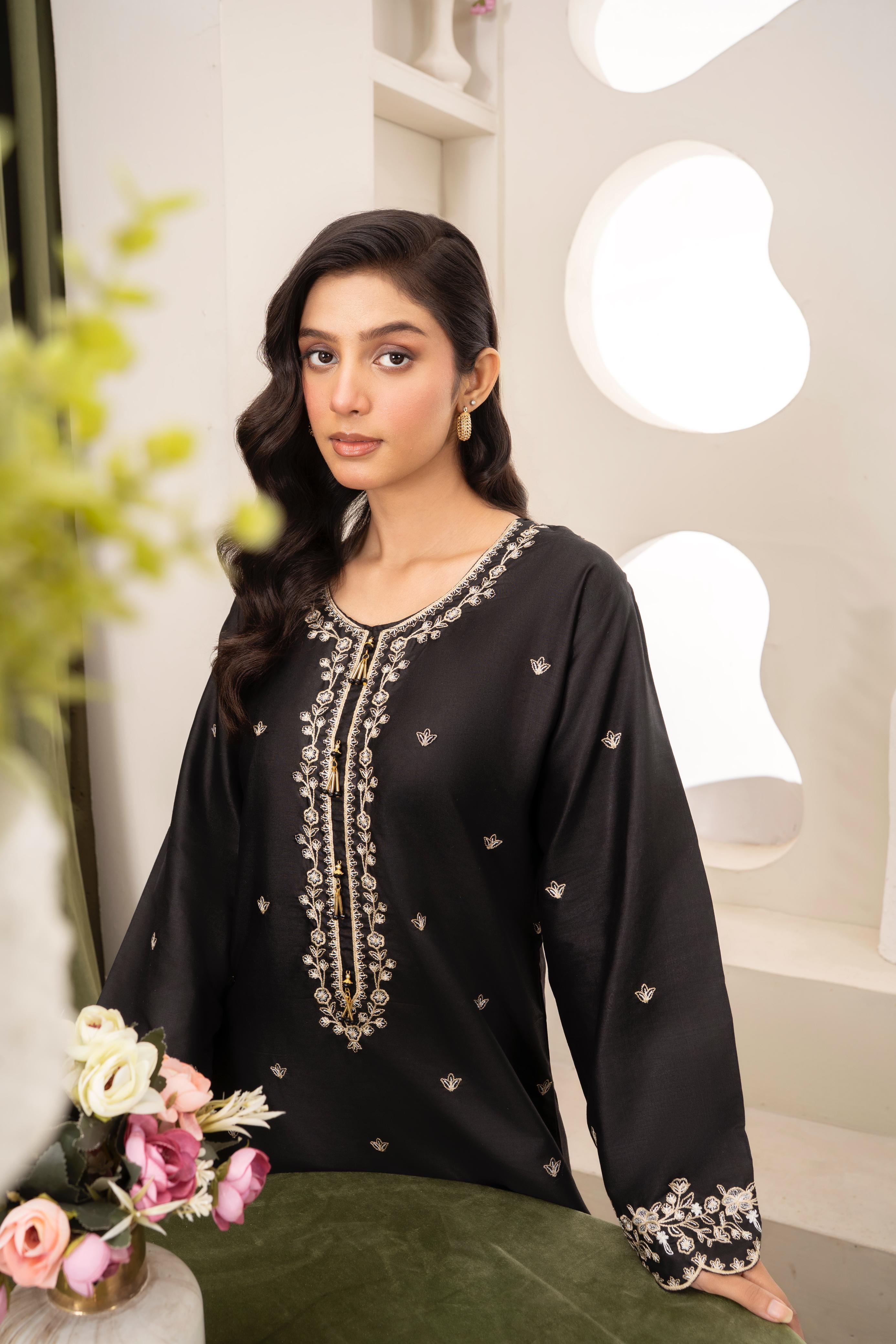 BLACK PEARL EMBROIDERED 2-PCS