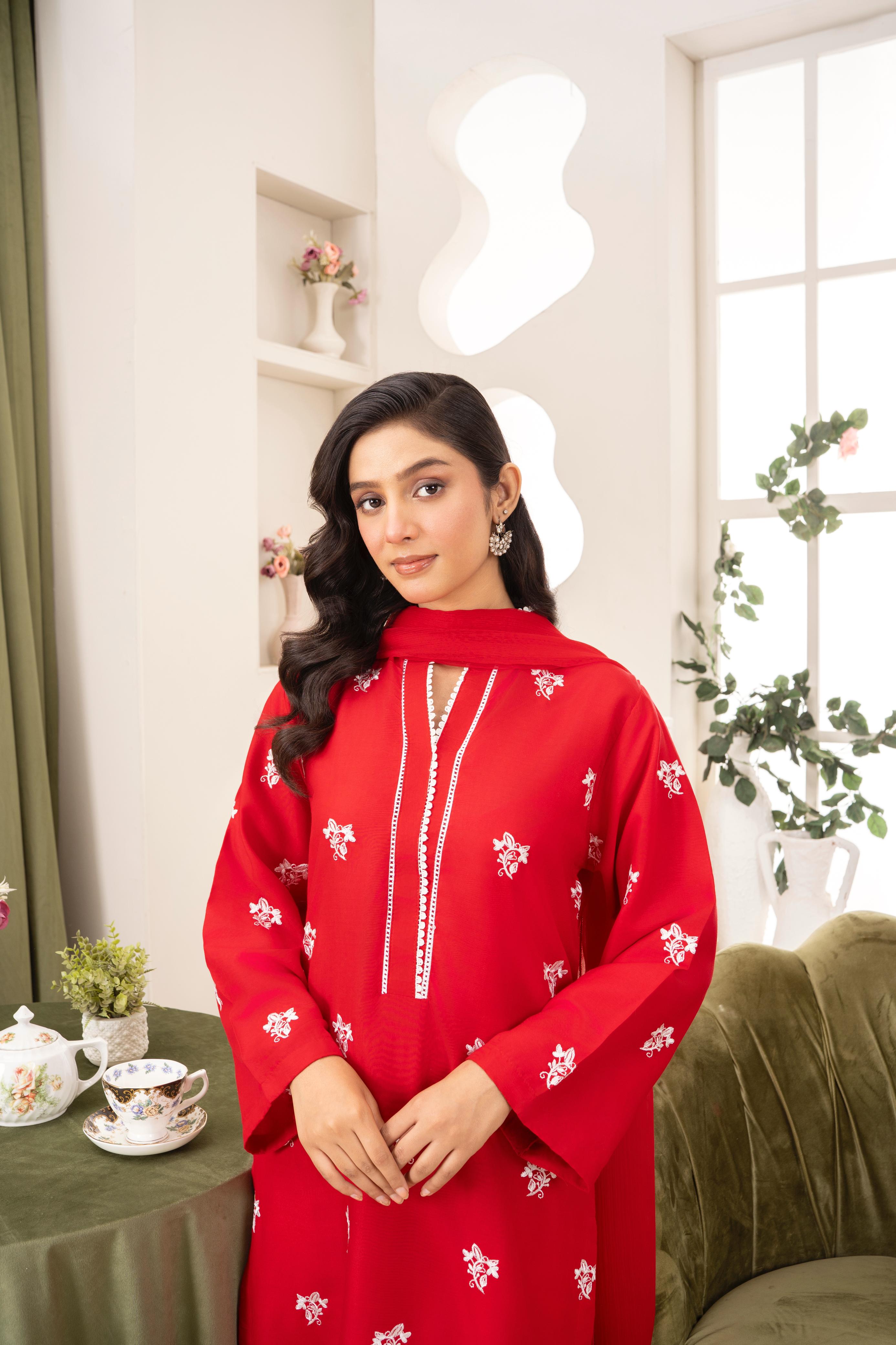 LILLY EMBROIDERY 3PC