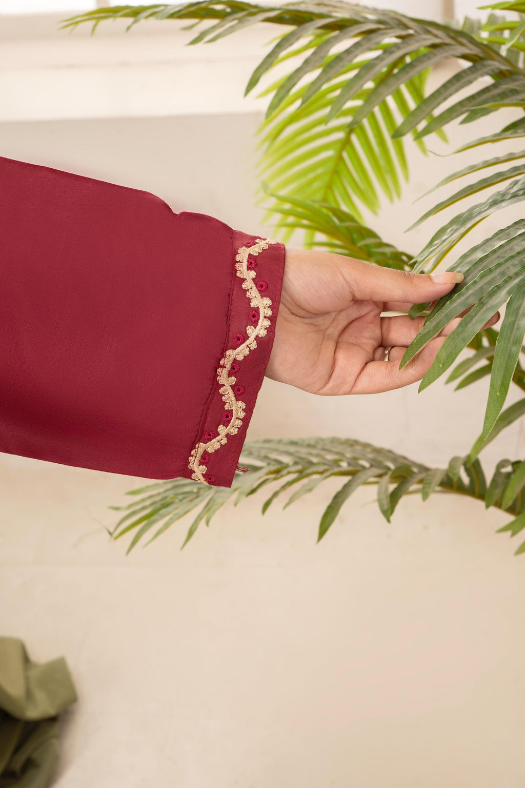 DASTAN EMBROIDERED 2-PCS