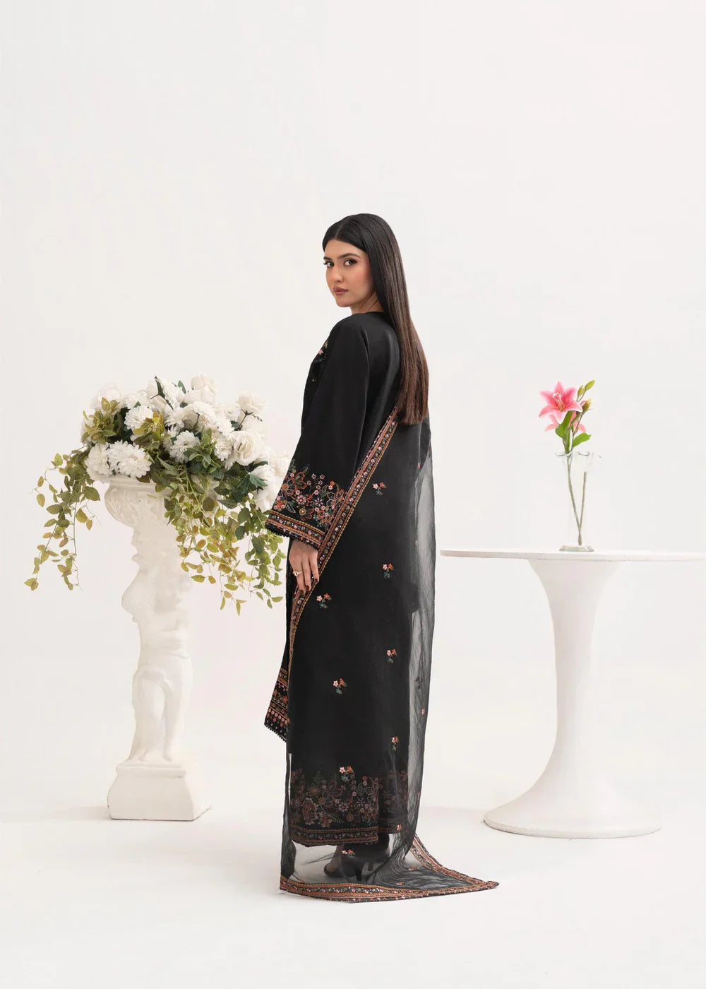 HAREEM EMBROIDERED 3PCS - Stylish Collection