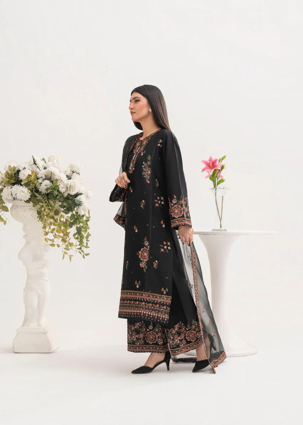 HAREEM EMBROIDERED 3PCS - Stylish Collection